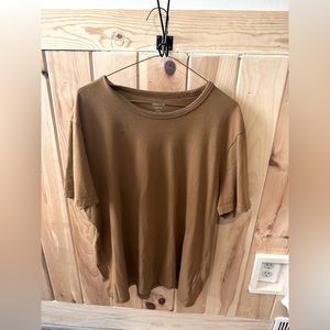Madewell- Men’s Carmel t-shirt, size Large.